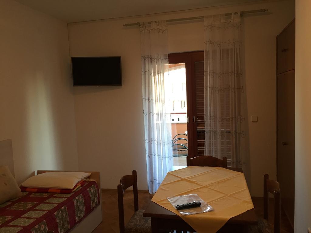 פורץ Apartments Zdjelar חדר תמונה